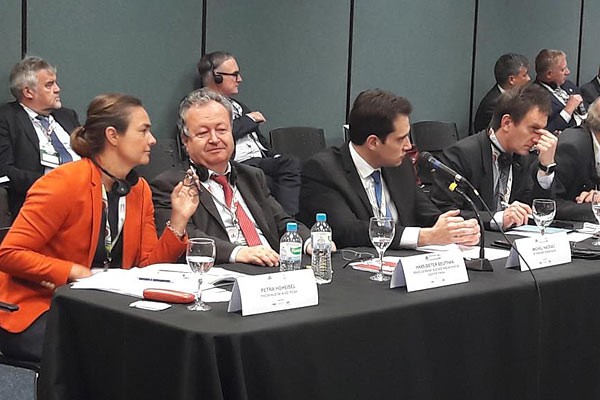 03_Gemischte-Kommission_klein