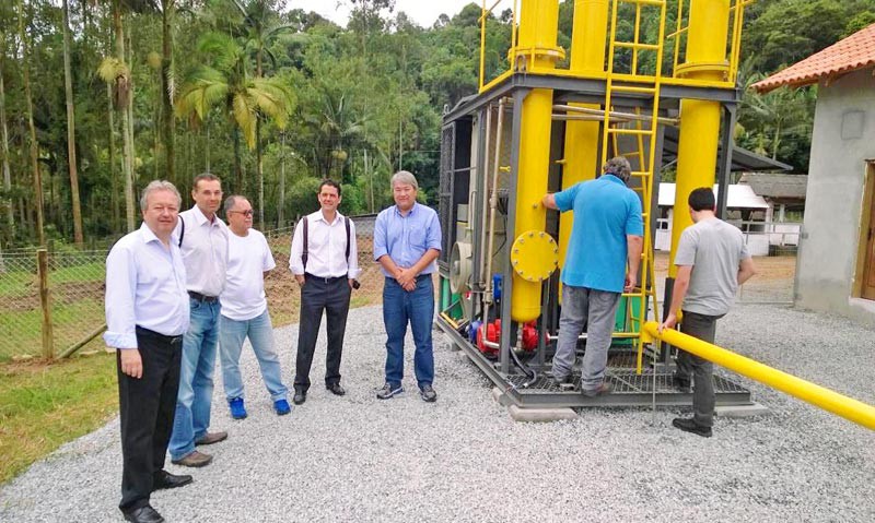 06Biogasanlage-Pomerode_Gruppe_Mai-2014