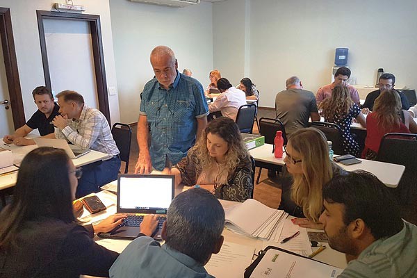 02_Biogasausbildung-Brasilien_Unterricht