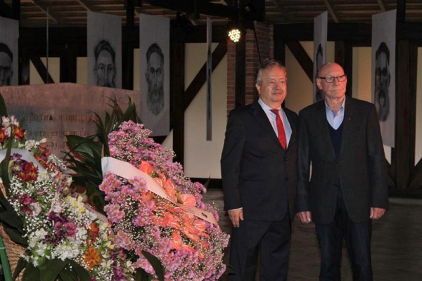 02_Kranzniederlegung-mit-Prayon